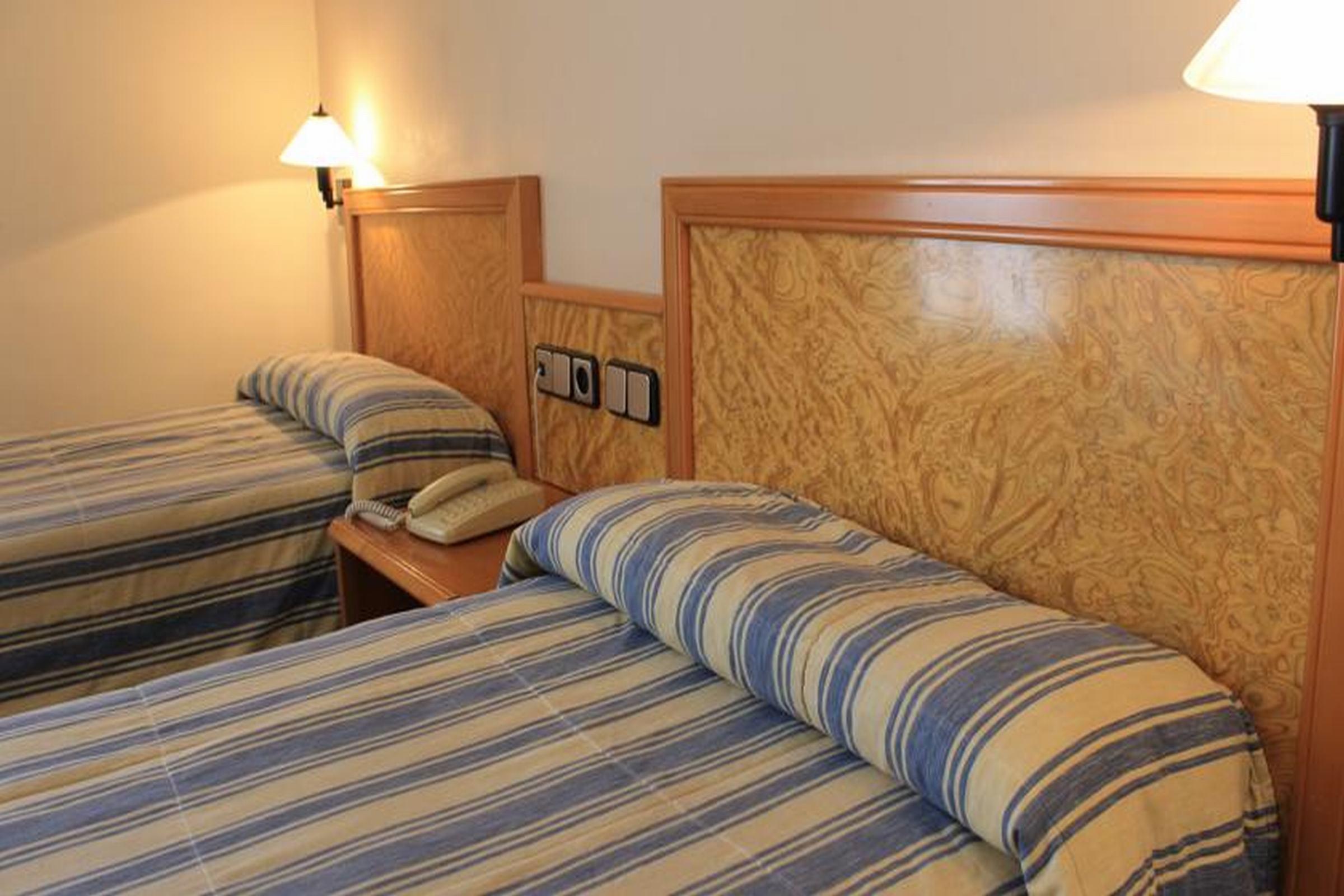 Ramblas Hotel Барселона Екстериор снимка