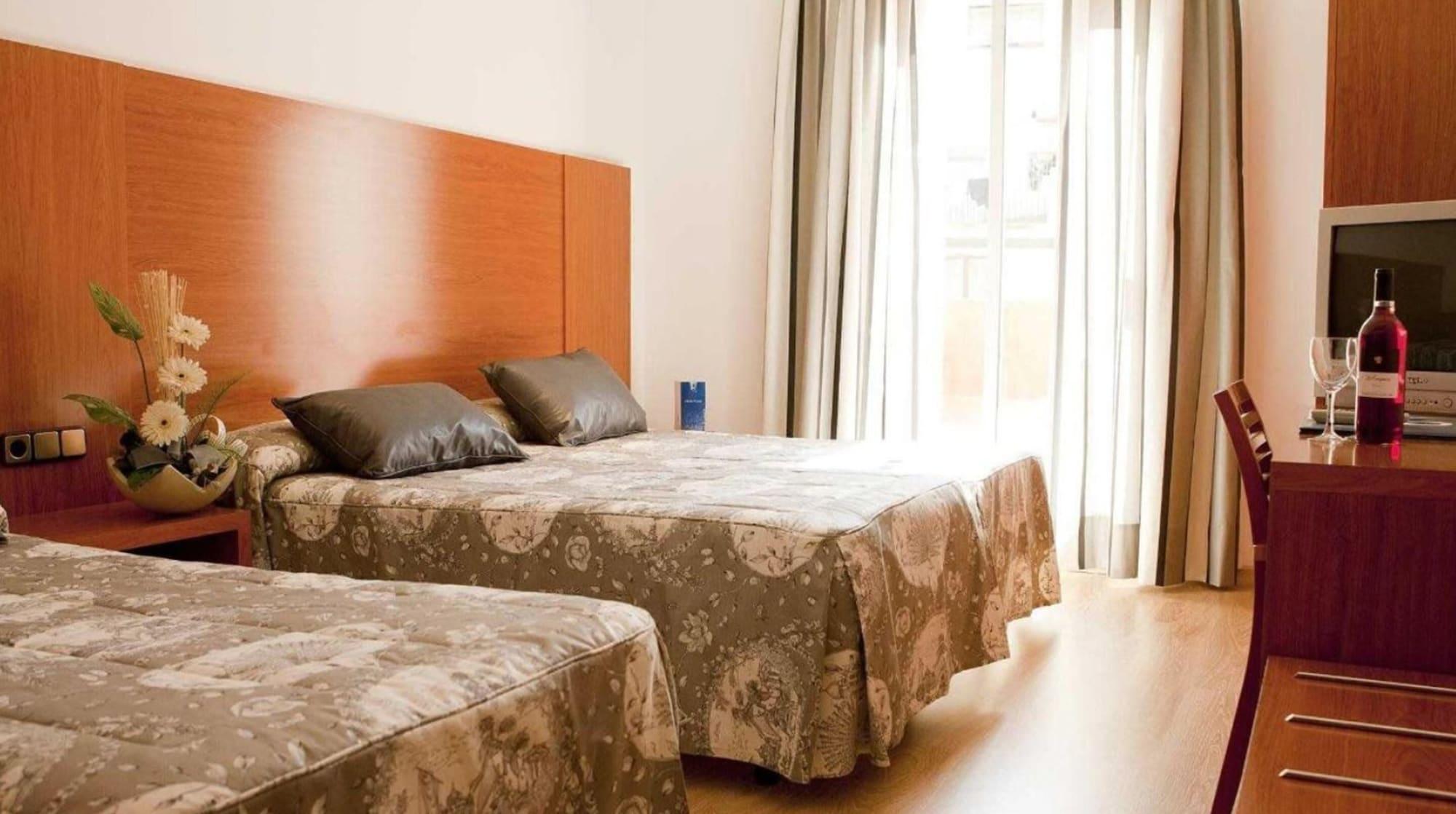 Ramblas Hotel Барселона Екстериор снимка